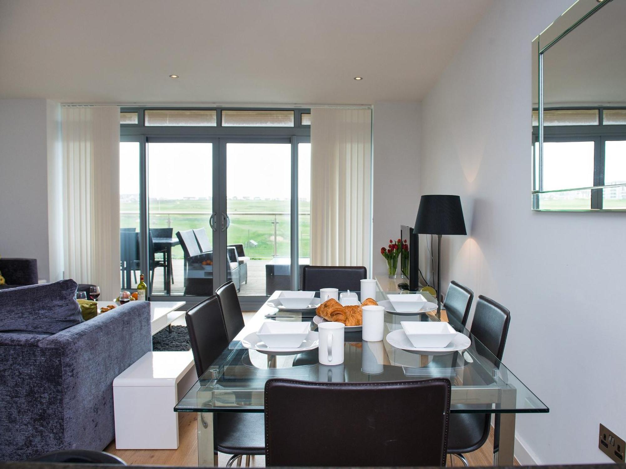 Fistral View - 3 Cribbar Apartment นิวคีย์ ภายนอก รูปภาพ